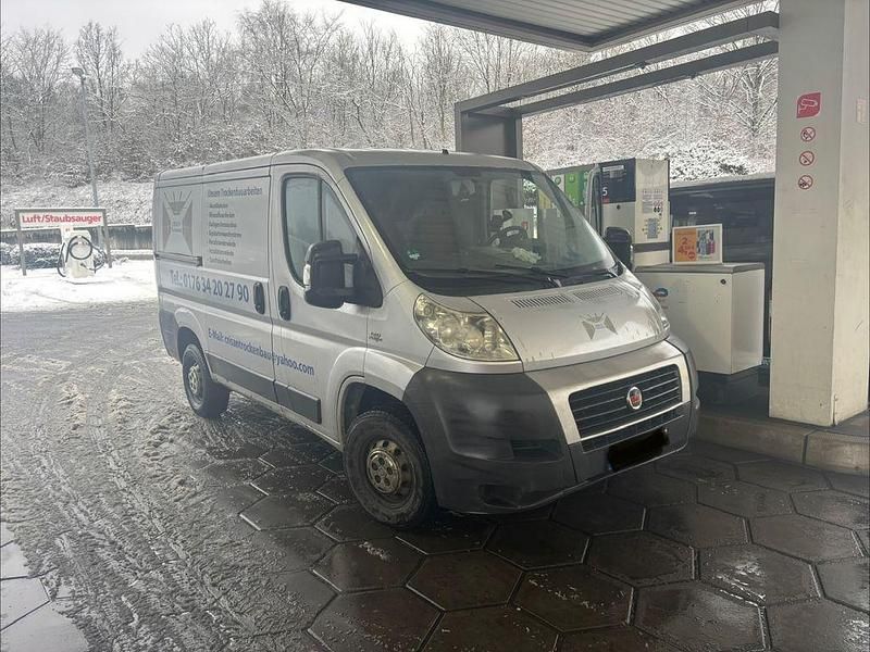 Gebraucht Fiat Ducato 120 PS (88 kW) 2009 Silber Van