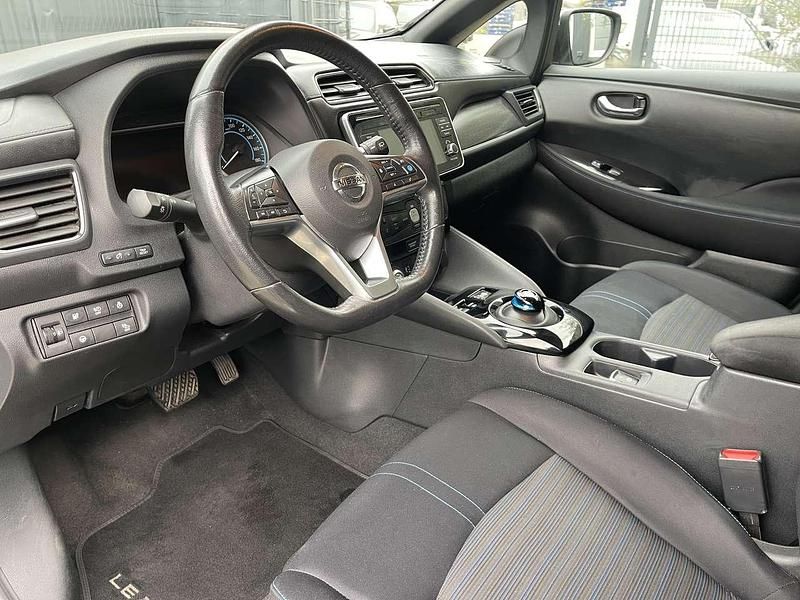 Gebraucht Nissan Leaf 360º 110 kW (150 PS) 2018 Spring cloud Kleinwagen