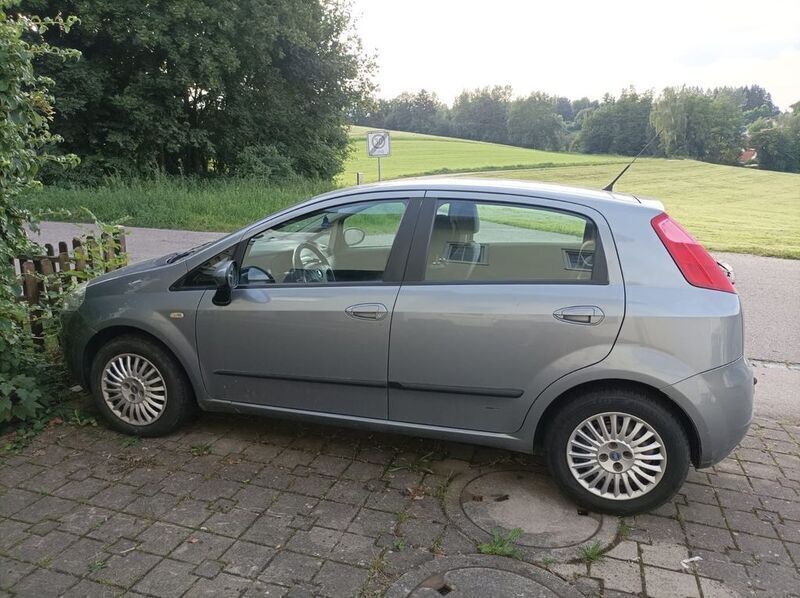 Silber Gebraucht 2007 Fiat Grande Punto Dynamic Kleinwagen | 1.500 € (Fairer Preis) - Bild 1/4