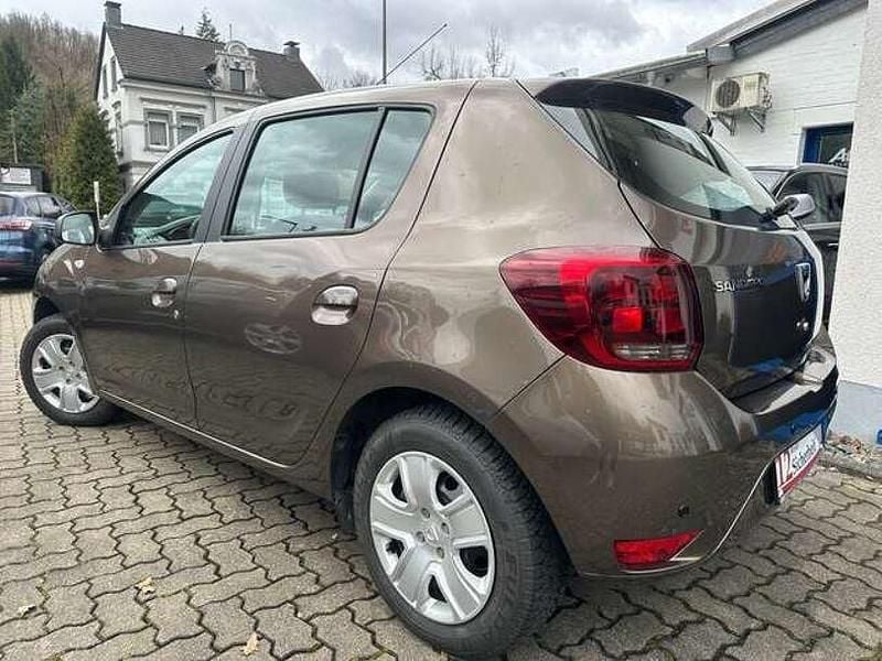 Gebraucht Dacia Sandero Lauréate 90 PS (66 kW) 2017 Nerzbraun Limousine