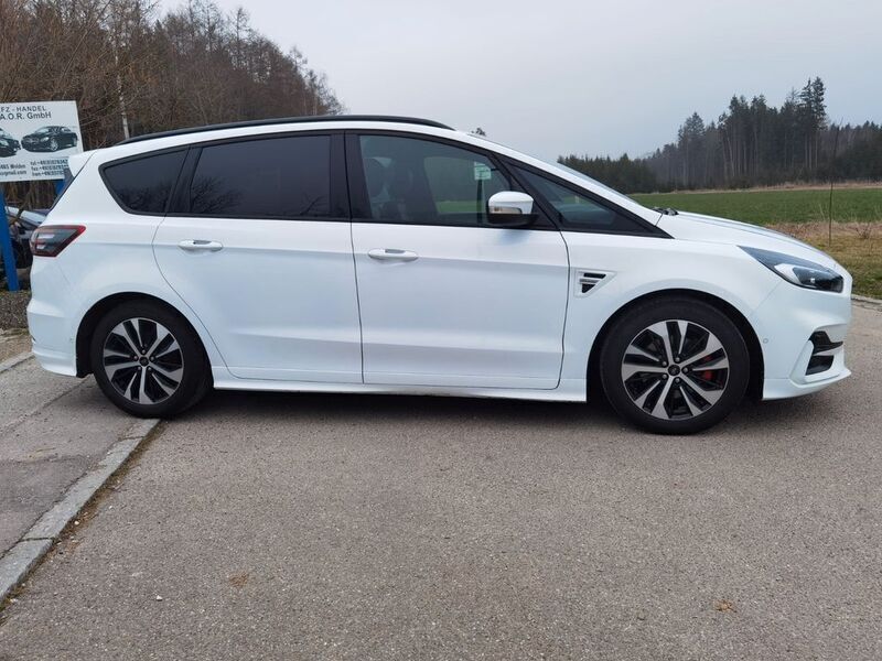 Gebraucht Ford S-MAX ST-Line 150 PS (110 kW) 2021 Frostweiß Van / Kleinbus