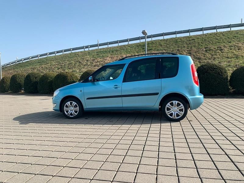 Gebraucht Skoda Roomster 105 PS (77 kW) 2012 Blau Van / Kleinbus