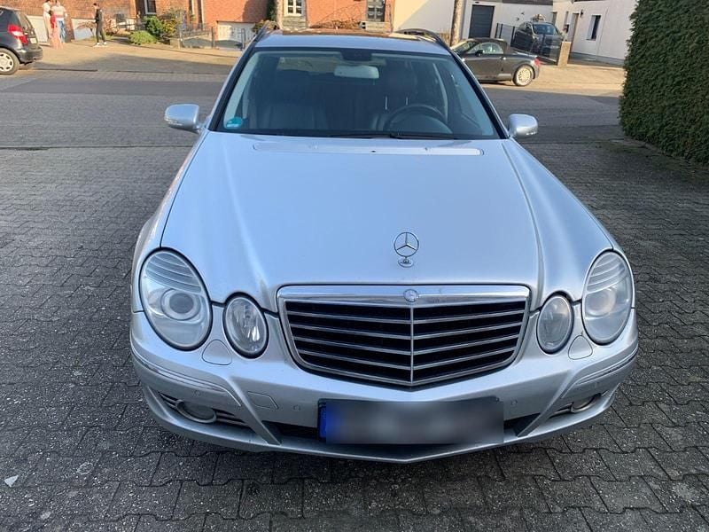 Gebraucht Mercedes E280 Avantgarde 231 PS (169 kW) 2007 Silber Kombi
