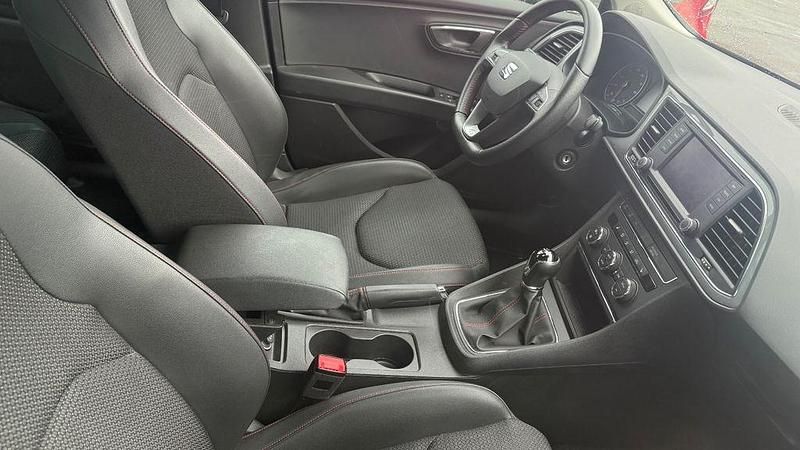 Gebraucht Seat Leon FR 140 PS (102 kW) 2014 Phantomschwarz/universo black Limousine