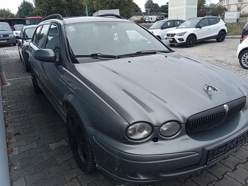 Grau Gebraucht 2004 Jaguar X-type Kombi | 1.450 € (Etwas zu teuer) - Bild 1/4