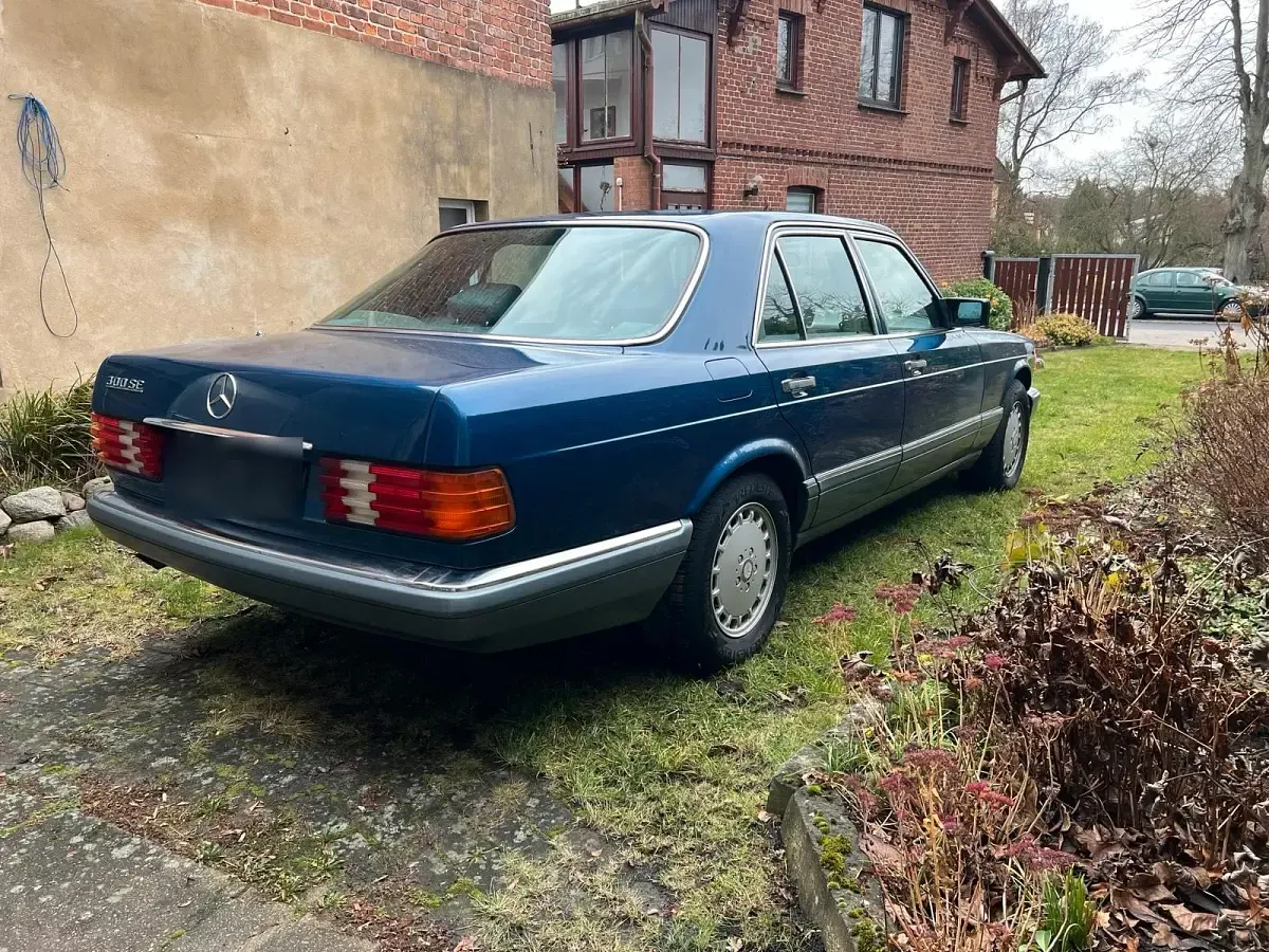 Second-hand Mercedes 300 SE 1987 Albastru Berlinǎ