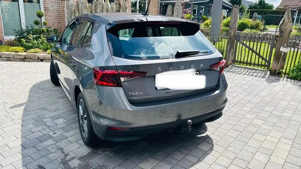 Gebraucht Skoda Fabia Tour 95 PS (69 kW) 2022 Grau Kleinwagen