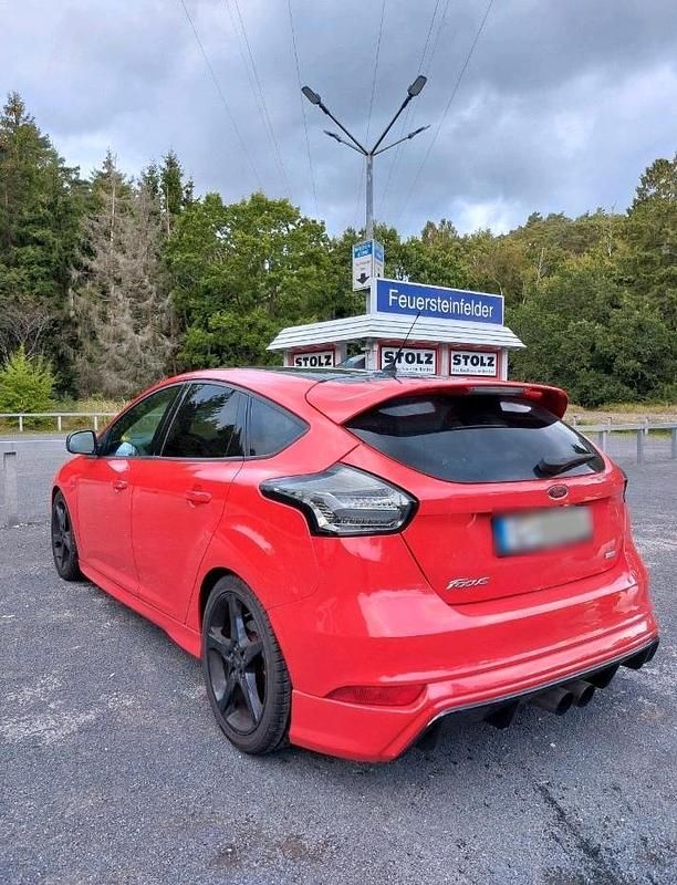 Usata Ford Focus ST-Line 182 CV (133 kW) 2018 Rosso Berlina
