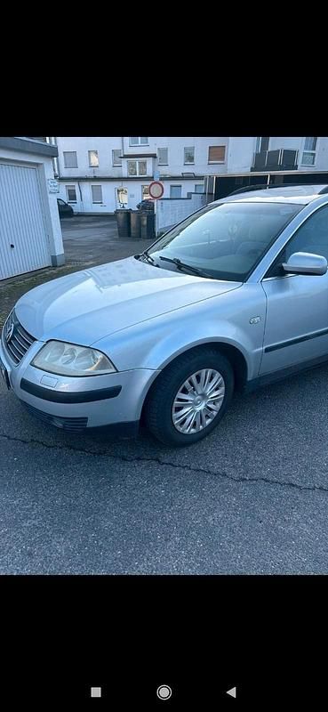 Gebraucht VW Passat 130 PS (95 kW) 2002 Grau Kombi