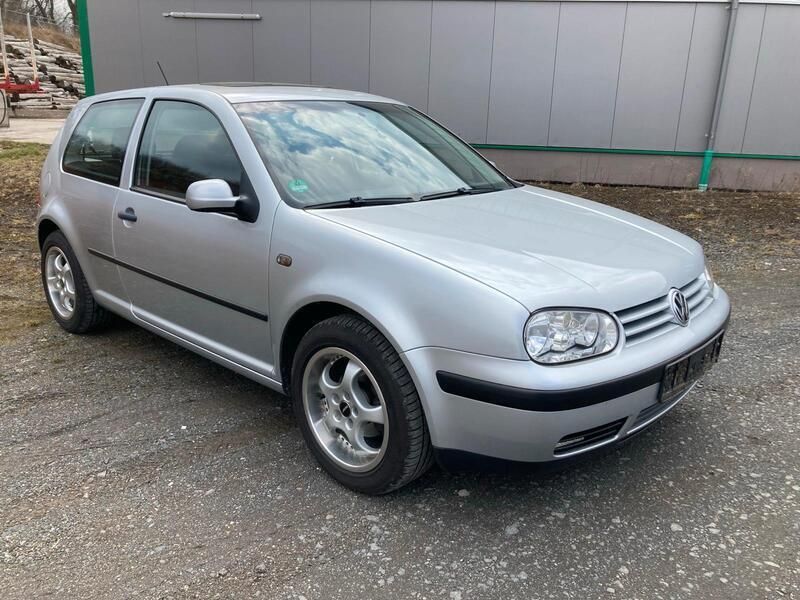Silber Gebraucht 2003 VW Golf IV Kleinwagen | 3.550 € (Teuer) - Bild 1/4