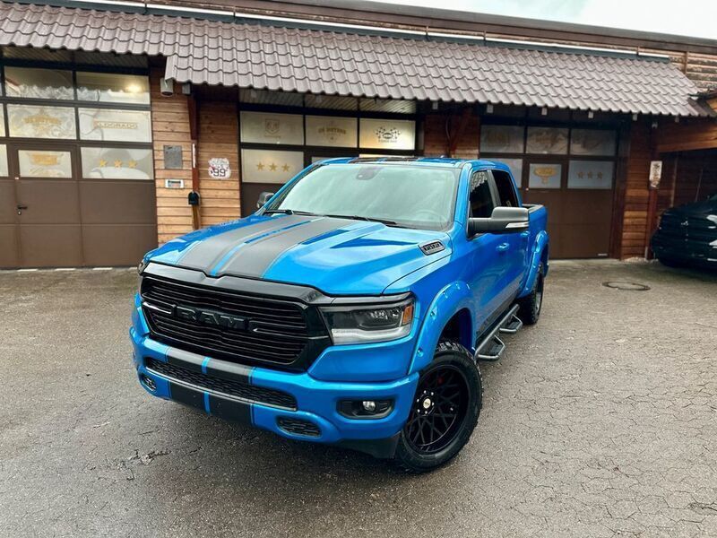 Blau Gebraucht 2021 Dodge Ram Abholung | 53.900 € (Fairer Preis) - Bild 1/4