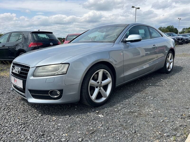 Monzasilber metallic Gebraucht 2009 Audi A5 S-Line Coupé | 8.450 € (Fairer Preis) - Bild 1/4