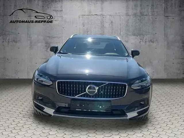 Usata Volvo V90 CC Plus 197 CV (144 kW) 2024 Grigio Station wagon