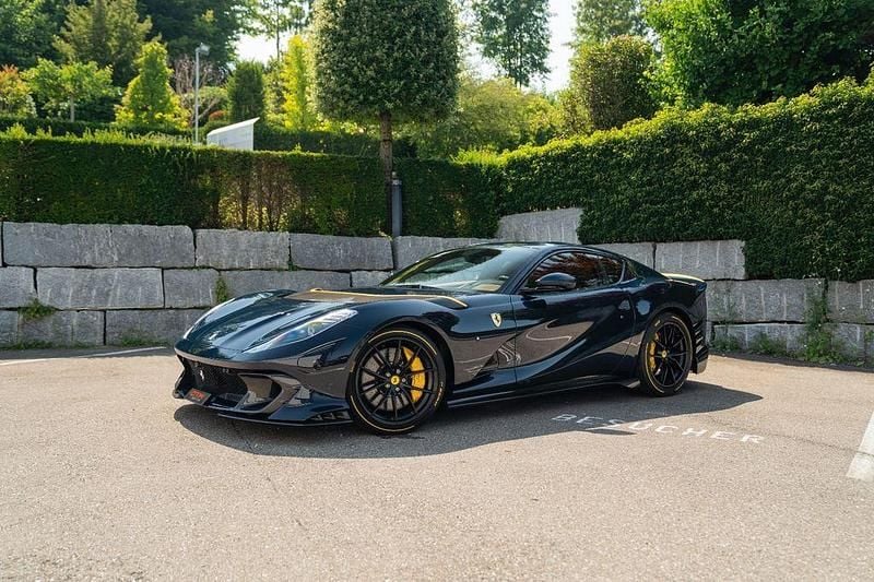 Blau Gebraucht 2022 Ferrari 812 | 1.550.000 € - Bild 1/4