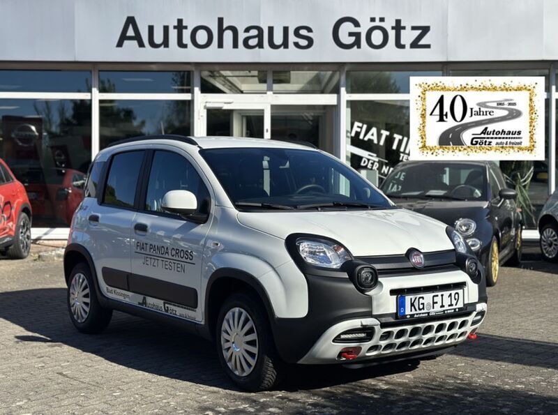 Weiß Gebraucht 2024 Fiat Panda Cross Cross Kleinwagen | 16.390 € (Etwas zu teuer) - Bild 1/4