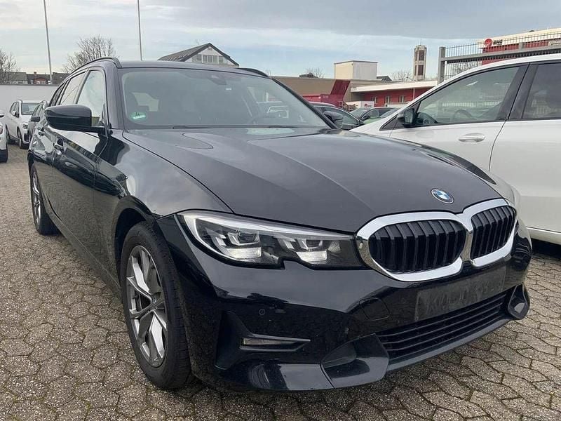 Gebraucht BMW 320 Sport Line 190 PS (139 kW) 2021 Schwarz Kombi