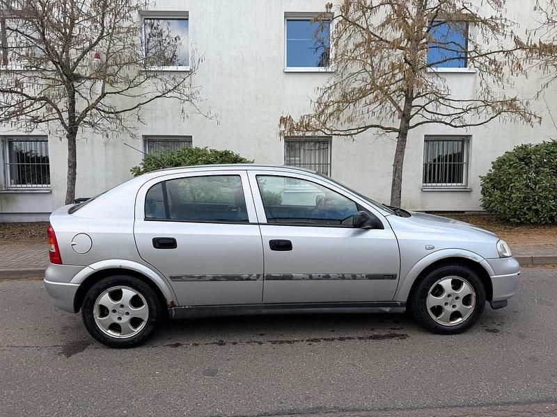 Gebraucht Opel Astra 100 PS (73 kW) 2000 Grau Limousine