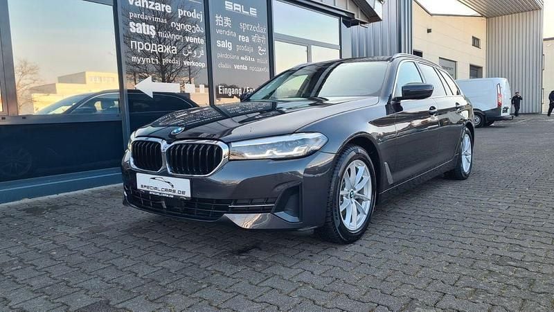 Gebraucht BMW 520 190 PS (139 kW) 2023 Grau Limousine