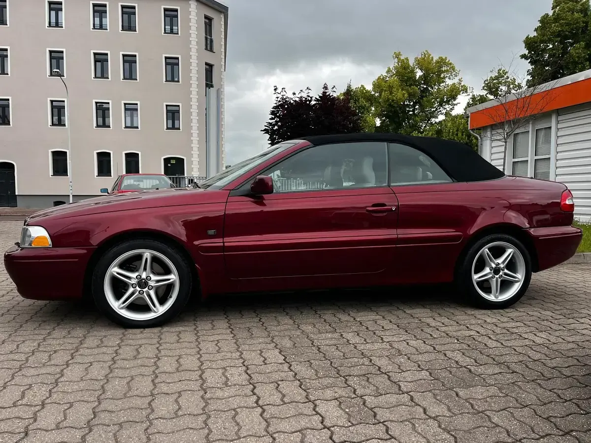 Gebraucht Volvo C70 200 PS (147 kW) 2004 Rot Cabrio