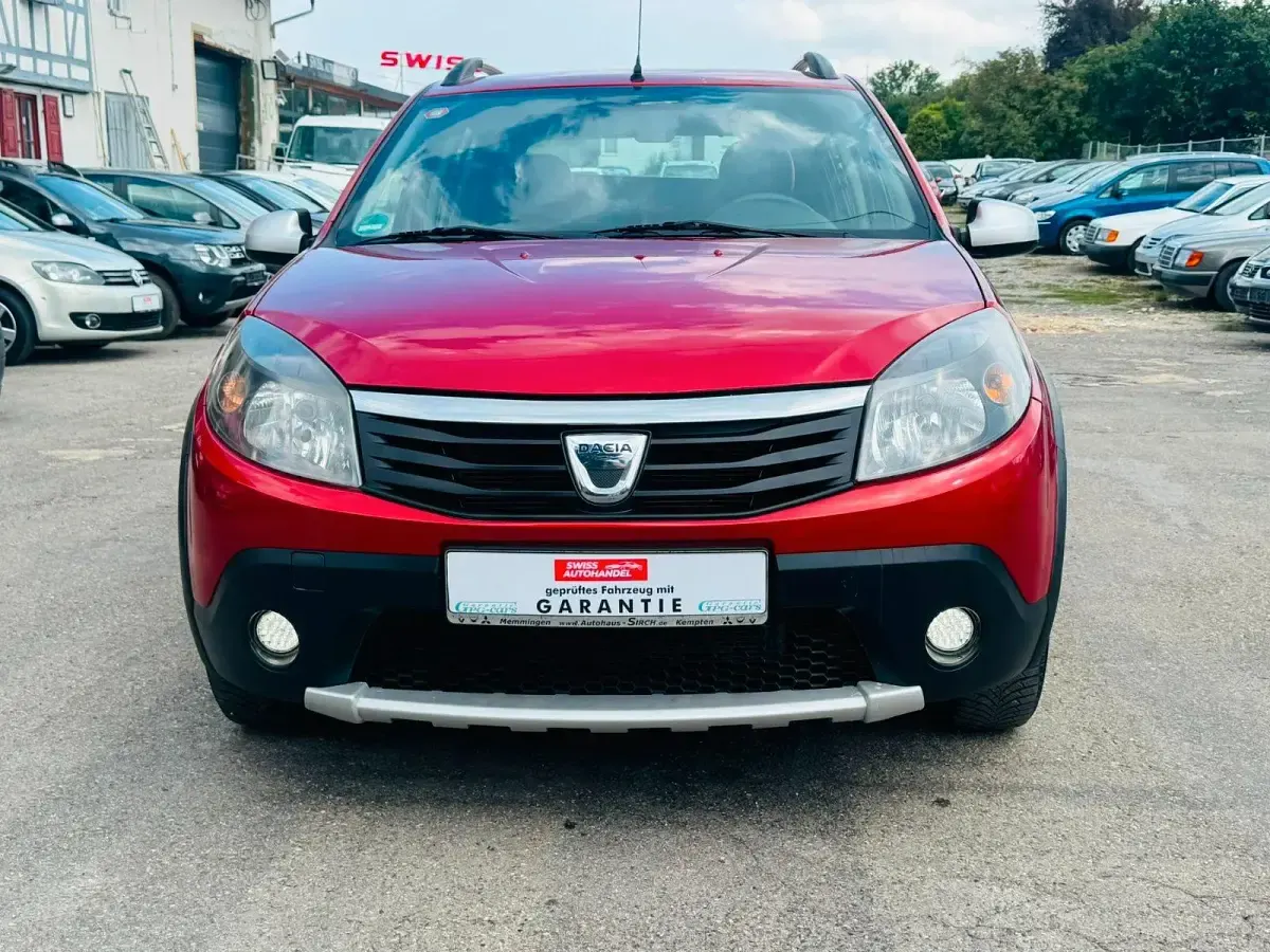 Gebraucht Dacia Sandero Stepway 85 PS (62 kW) 2013 Rot SUV