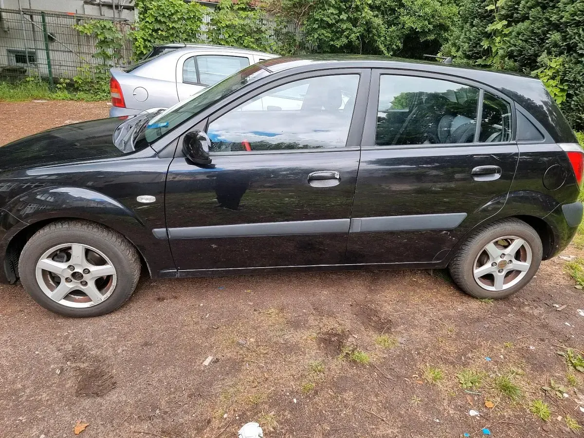 Gebraucht Kia Rio 97 PS (71 kW) 2007 Schwarz Kleinwagen