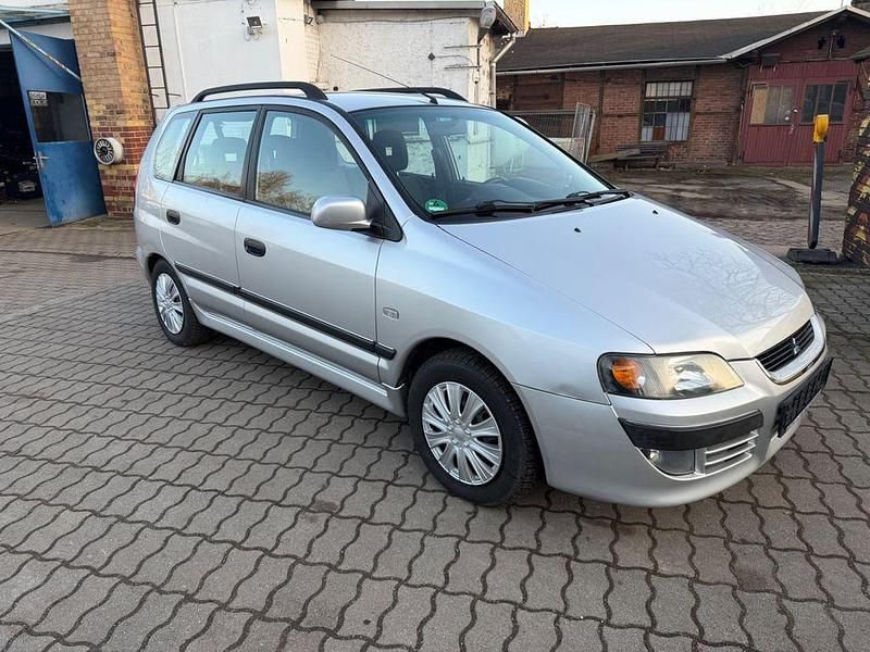 Gebraucht Mitsubishi Space Star 111 PS (81 kW) 2003 Silber Van / Kleinbus
