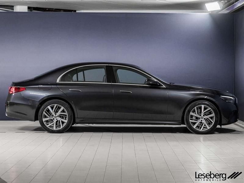 Używany Mercedes E300 313 KM (230 kW) 2024 Szary Sedan/Limuzyna