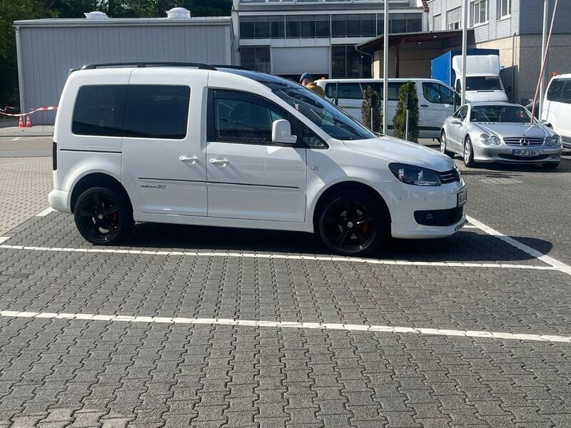 Weiß Gebraucht 2013 VW Caddy Edition Van / Kleinbus | 12.300 € (Teuer) - Bild 1/4
