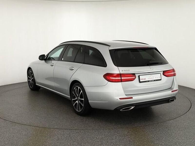 Gebraucht Mercedes E200 Avantgarde 184 PS (135 kW) 2019 Iridiumsilber  met (metallic) Kombi