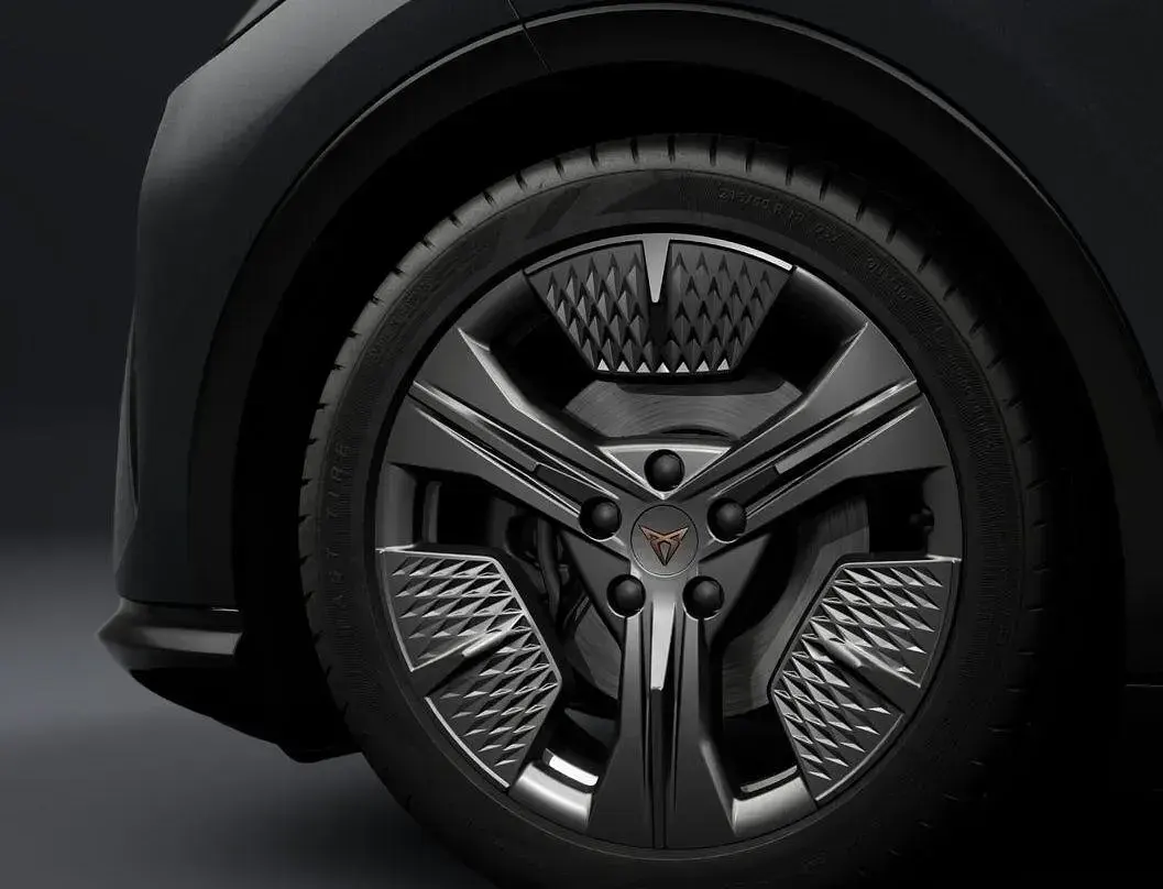 Nowe Cupra Raval Endurance 155 kW (211 KM) 2026 Szary Sedan/Limuzyna