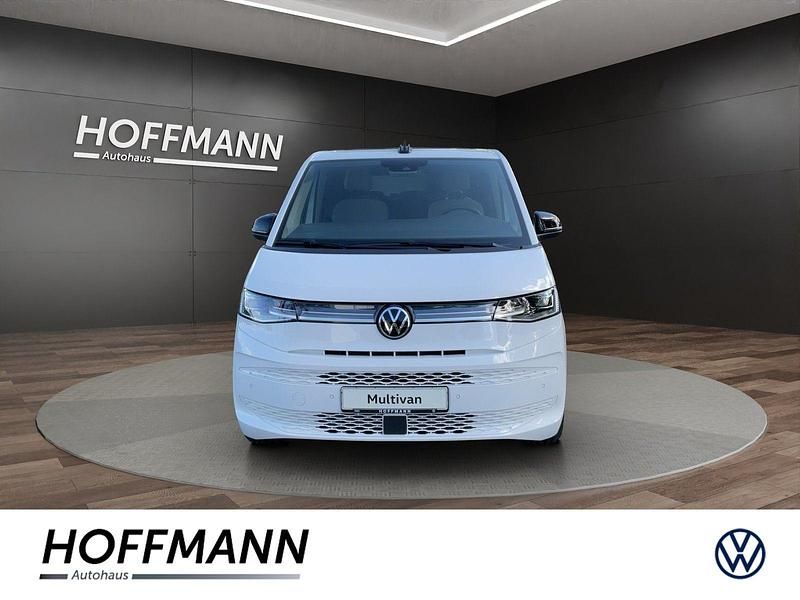 Gebraucht VW Multivan Life 150 PS (110 kW) 2025 Weiß Van