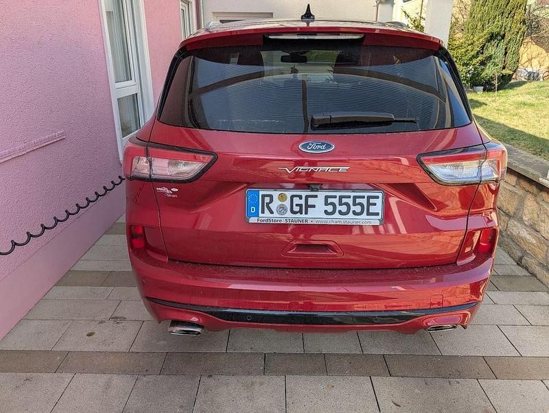 Gebraucht Ford Kuga Vignale 224 PS (164 kW) 2022 Rot SUV
