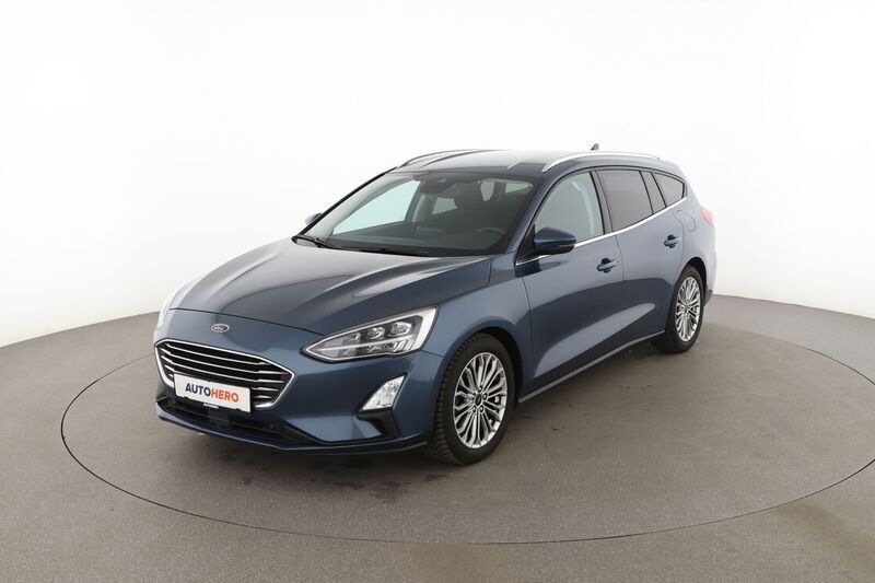 Blau Gebraucht 2018 Ford Focus Titanium Kombi | 15.940 € (Fairer Preis) - Bild 1/4