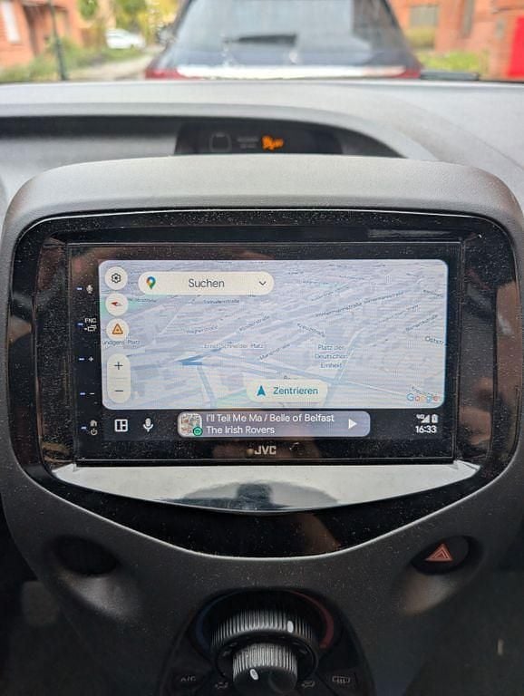 Rot Gebraucht 2021 Toyota Aygo Kleinwagen | 11.487 € (Fairer Preis) - Bild 1/4