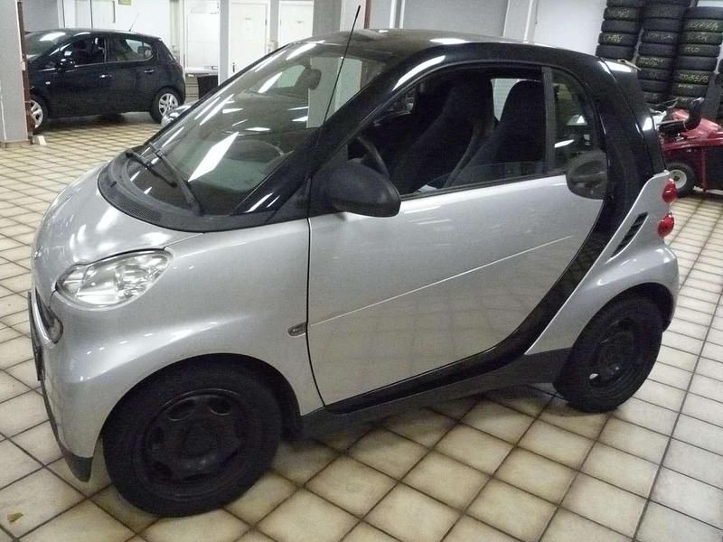 Sicherheitszelle schwarz Gebraucht 2007 Smart ForTwo Coupé Basis Kleinwagen | 3.450 € - Bild 1/4