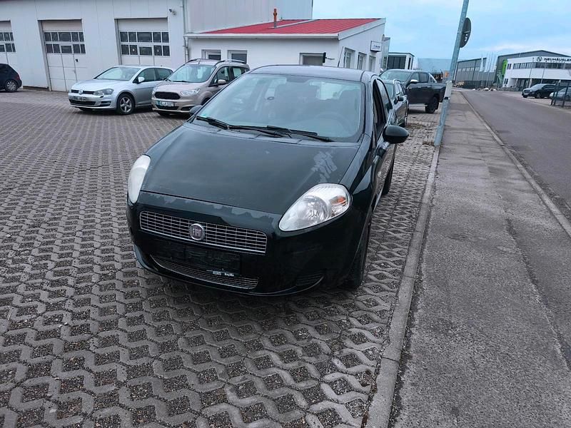 Gebraucht Fiat Punto 77 PS (56 kW) 2009 Schwarz Kleinwagen