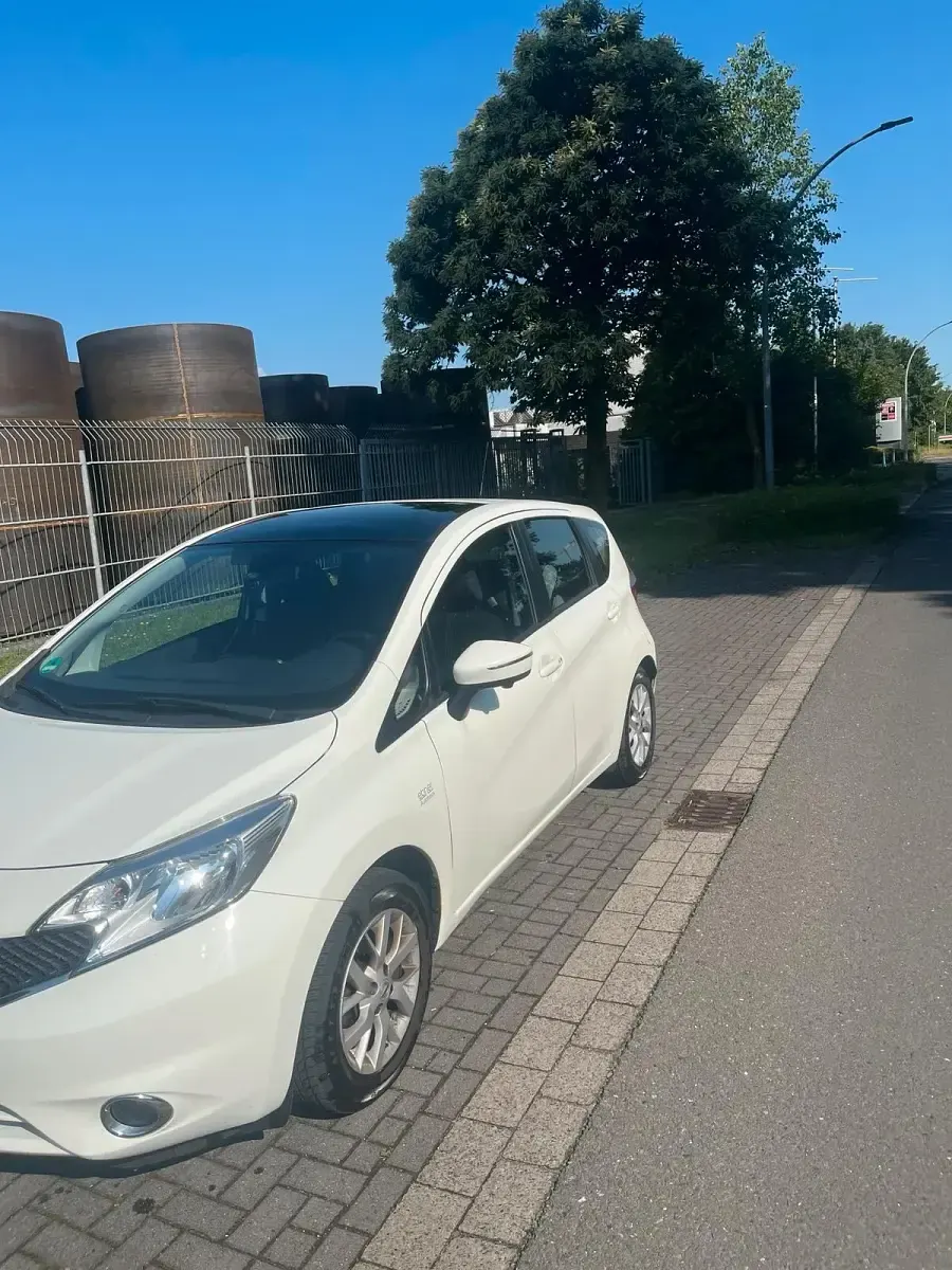 Gebraucht Nissan Note 80 PS (58 kW) 2013 Weiß Kleinwagen