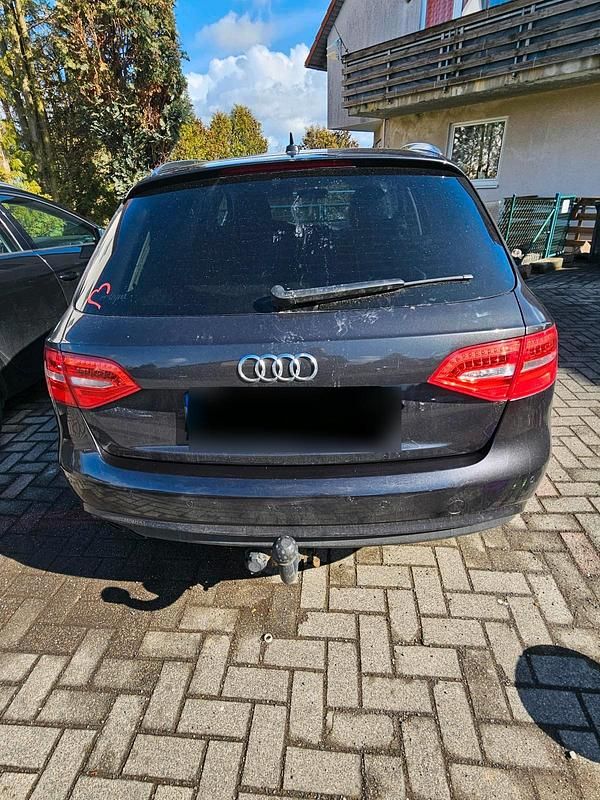 Gebraucht Audi A4 Ambiente 143 PS (105 kW) 2013 Grau Kombi