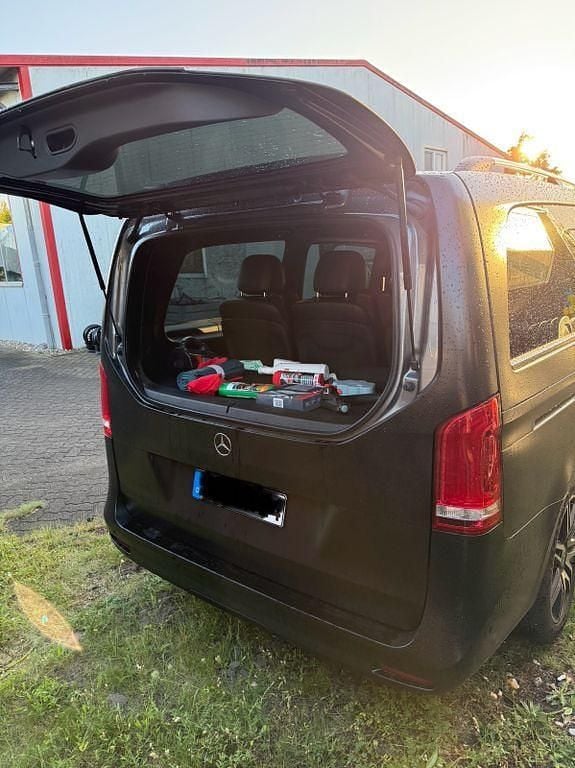 Gebraucht Mercedes V300 Exclusive 237 PS (174 kW) 2021 Schwarz Van / Kleinbus