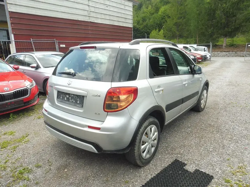Gebraucht Suzuki SX4 Club 120 PS (88 kW) 2006 Silber Limousine