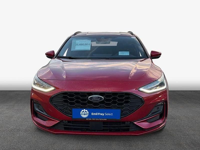Gebraucht Ford Focus ST-Line 125 PS (91 kW) 2023 Fantasticrot metallic Kombi