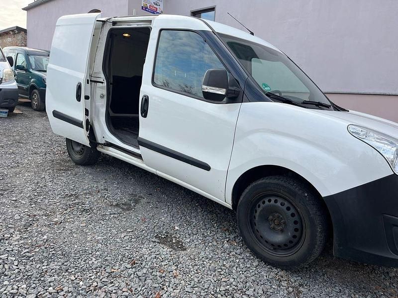 Gebraucht Opel Combo 120 PS (88 kW) 2018 Weiß Van / Kleinbus