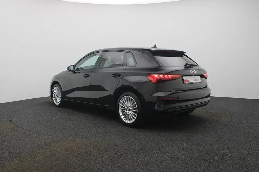 Gebraucht Audi A3 Advanced 150 PS (110 kW) 2024 Brillantschwarz Limousine
