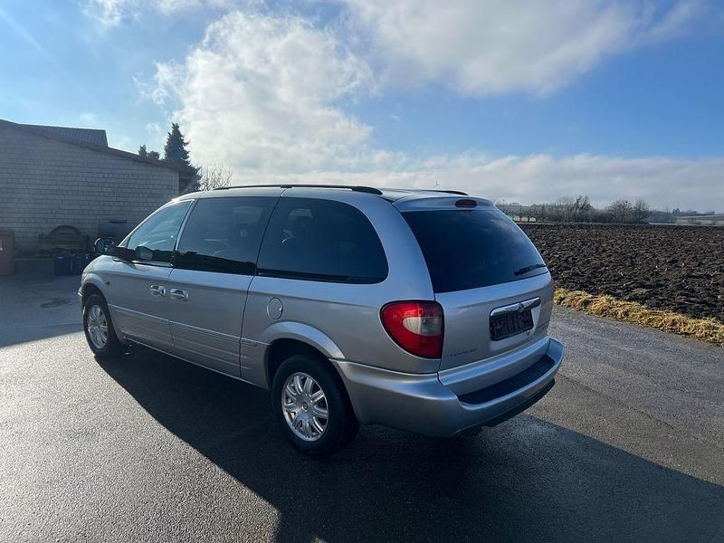 Gebraucht Chrysler Grand Voyager Limited 150 PS (110 kW) 2008 Silber Van / Kleinbus