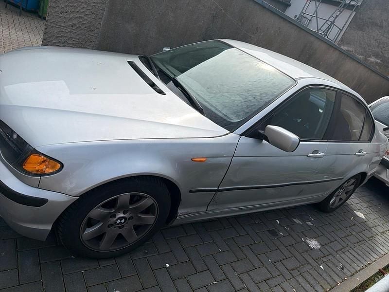 Gebraucht BMW 320 150 PS (110 kW) 2003 Grau Limousine
