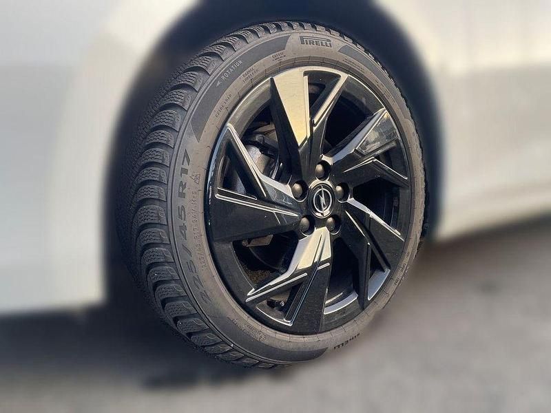 Gebraucht Opel Astra 131 PS (96 kW) 2024 Weiß Limousine