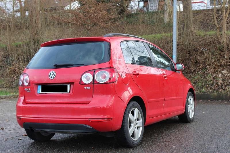 Gebraucht VW Golf Plus Cross 105 PS (77 kW) 2010 Rot Van / Kleinbus