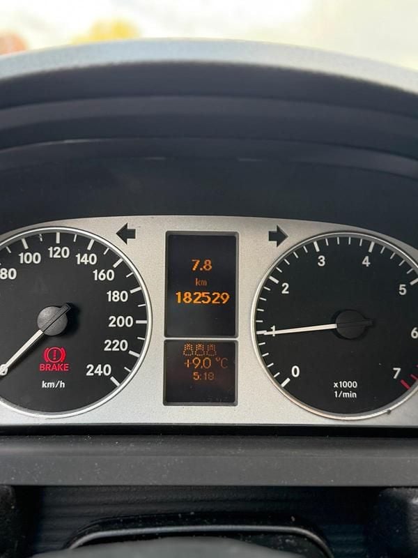 Gebraucht Mercedes B170 116 PS (85 kW) 2005 Andere farben Van / Kleinbus