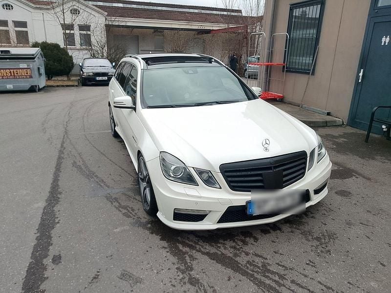 Gebraucht Mercedes E63 AMG AMG 525 PS (386 kW) 2011 Weiß Kombi