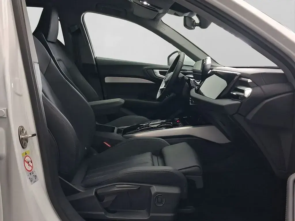 Gebraucht Audi A5 Sport 204 PS (150 kW) 2025 Weiß Kombi